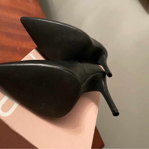 Women’s black stiletto heels. NIB never worn. - Picture 2 of 8